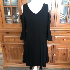 👗EUC Isaac Mizrahi Live Black Cold-Shoulder V-Neck Dress